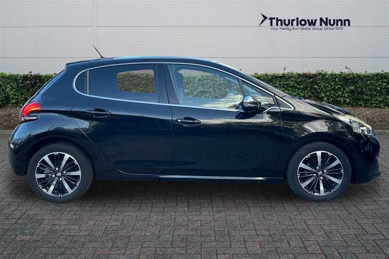 Used Peugeot 208 2017 for sale - 76378636: Photo 2