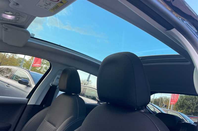 Used Peugeot 208 2017 for sale - 76378636: Photo 30