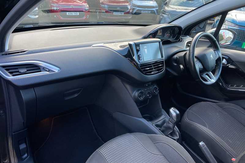 Used Peugeot 208 2017 for sale - 76378636: Photo 31