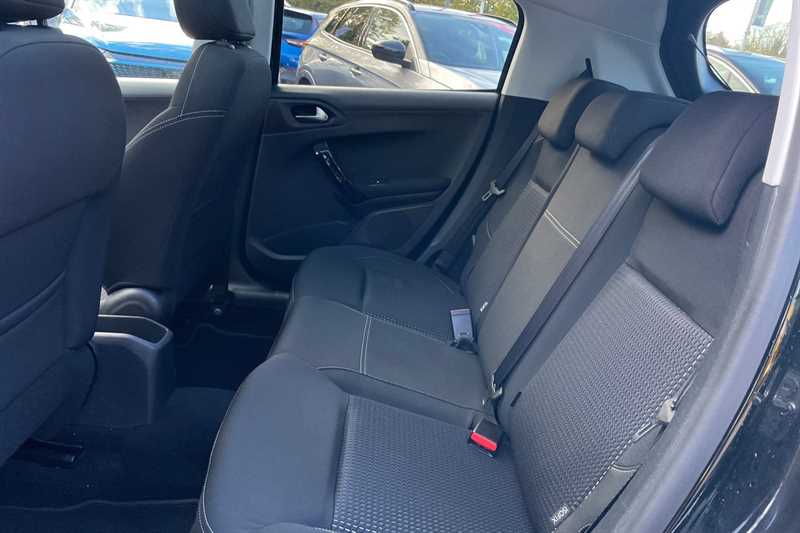 Used Peugeot 208 2017 for sale - 76378636: Photo 32