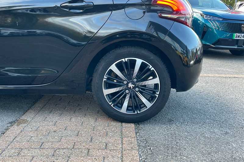 Used Peugeot 208 2017 for sale - 76378636: Photo 9