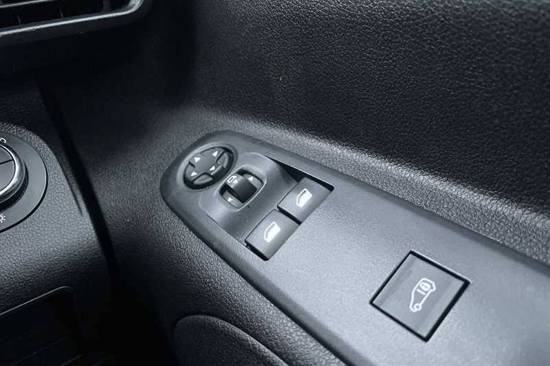 Used Vauxhall Combo 2023 for sale - 77471761: Photo 16