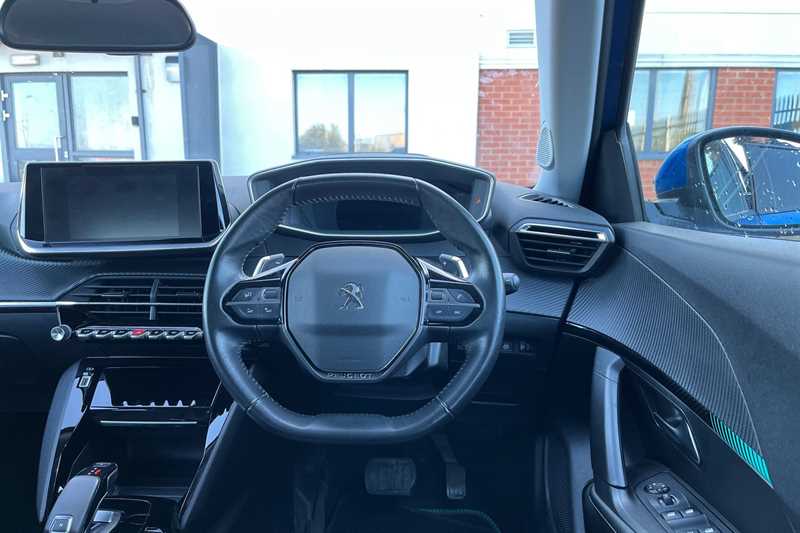 Used Peugeot 2008 2021 for sale - 76459205: Photo 11