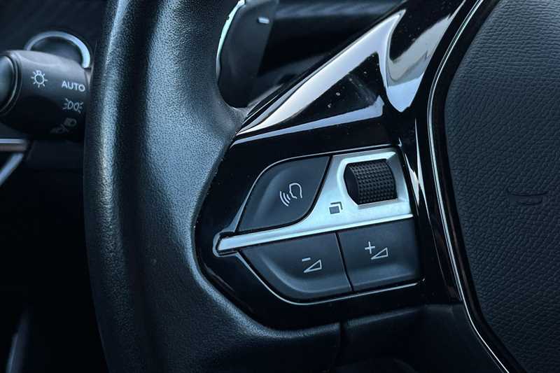 Used Peugeot 2008 2021 for sale - 76459205: Photo 21