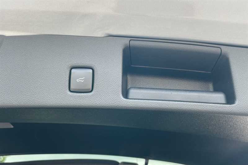 Used Ford Kuga 2022 for sale - 75993064: Photo 25