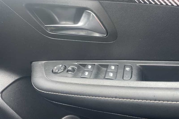 Used Peugeot E-208 2024 for sale - 76003736: Photo 16
