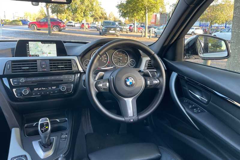 Used BMW 3 Series 2018 for sale - 77146257: Photo 11