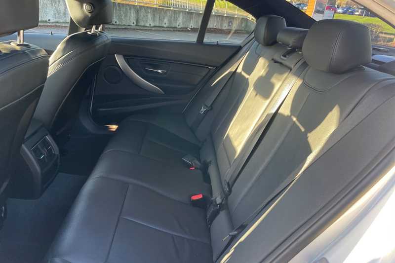 Used BMW 3 Series 2018 for sale - 77146257: Photo 29