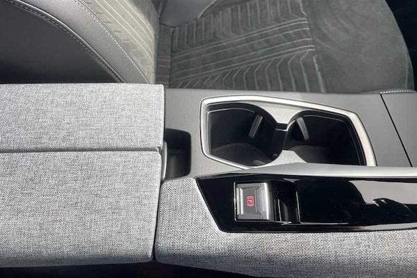 Used Peugeot E-5008 2024 for sale - 76169140: Photo 13