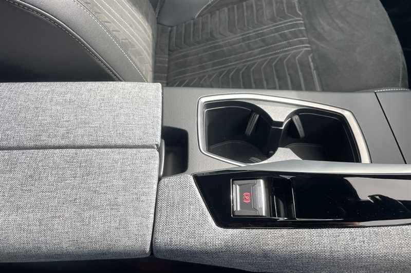 Used Peugeot E-5008 2024 for sale - 76169140: Photo 14