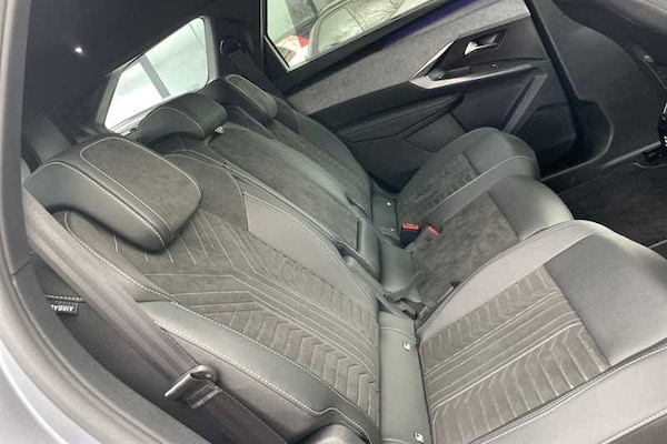 Used Peugeot E-5008 2024 for sale - 76169140: Photo 31