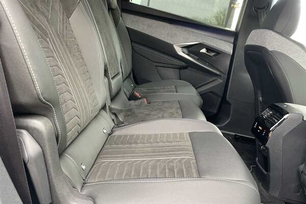 Used Peugeot E-5008 2024 for sale - 76169140: Photo 32