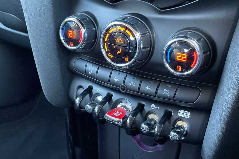 Used MINI Hatch 2018 for sale - 77471218: Photo 15