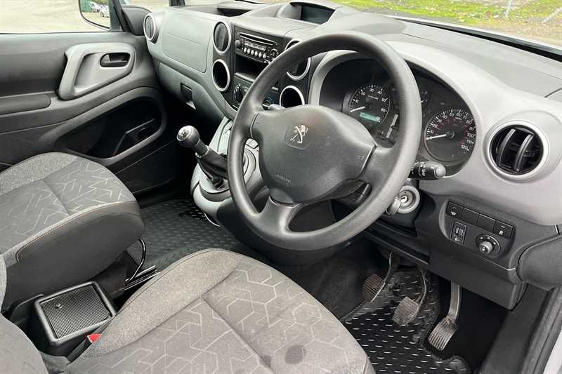 Used Peugeot Partner Tepee 2017 for sale - 76773654: Photo 10