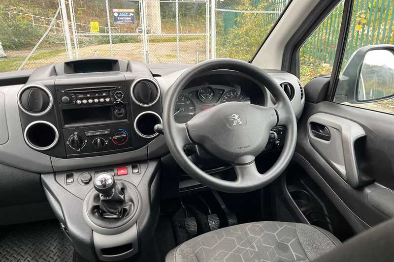 Used Peugeot Partner Tepee 2017 for sale - 76773654: Photo 11