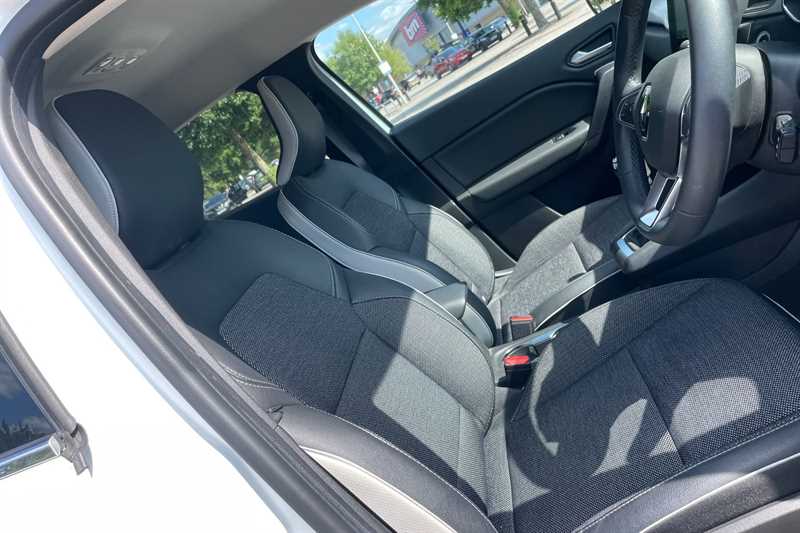 Used Renault Captur 2022 for sale - 76074679: Photo 44