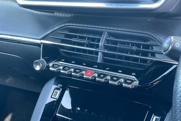 Used Peugeot 208 2021 for sale - 76155122: Photo 15