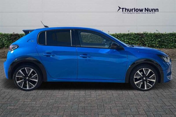 Used Peugeot 208 2021 for sale - 76155122: Photo 2