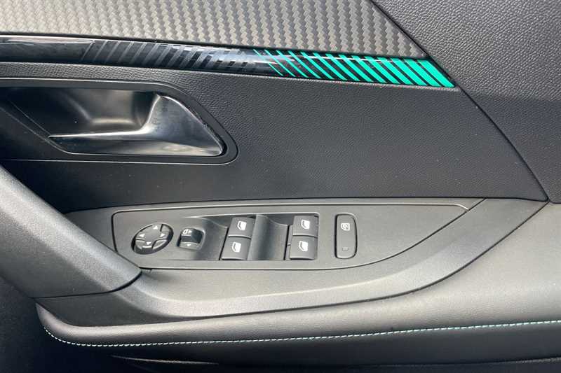 Used Peugeot 2008 2023 for sale - 77146092: Photo 16
