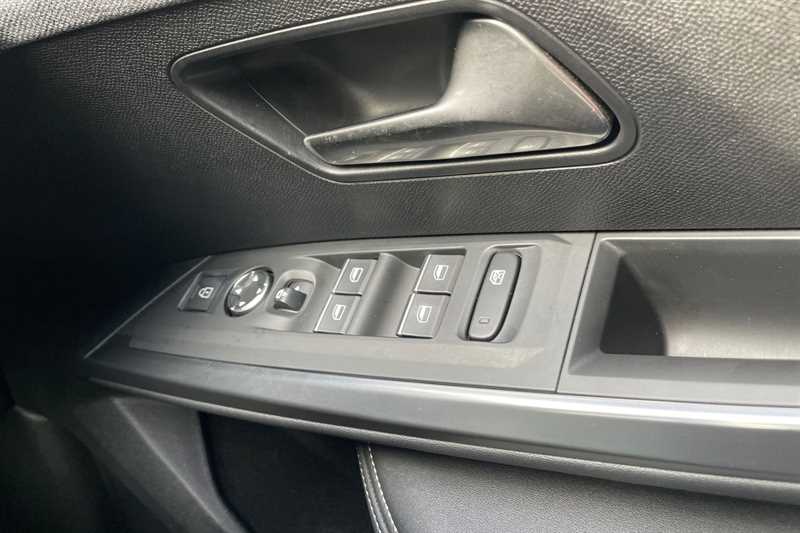 Used Peugeot E-3008 2024 for sale - 76112566: Photo 15