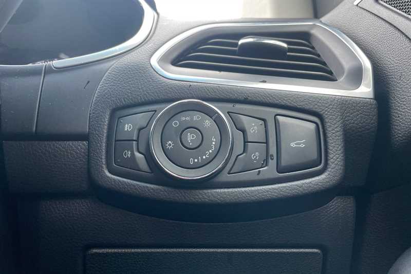 Used Ford Edge 2018 for sale - 77145962: Photo 35