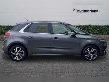 Used Citroen C4 Picasso 2018 for sale - 76311707: Photo