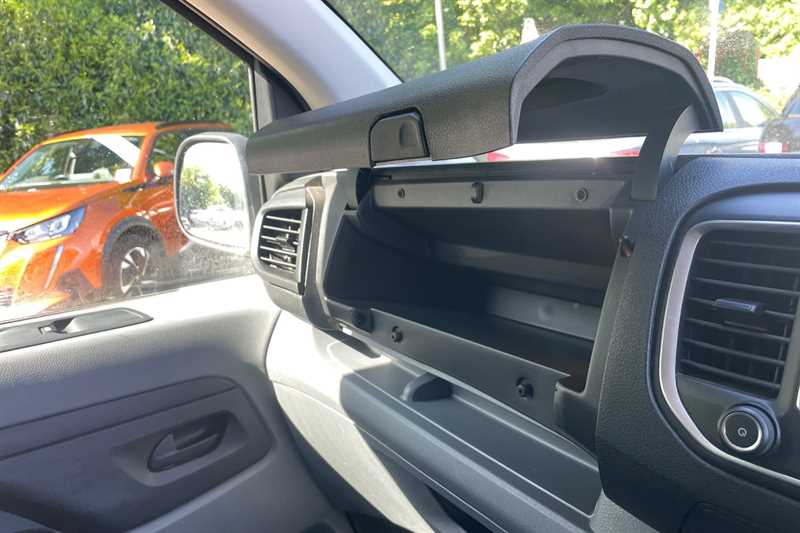 Vehicle 33