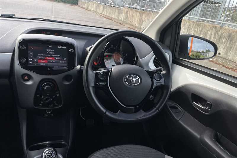 Used Toyota AYGO 2021 for sale - 76169057: Photo 11