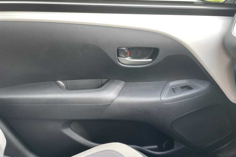 Used Toyota AYGO 2021 for sale - 76169057: Photo 16