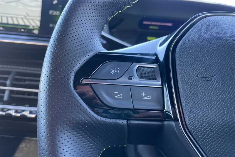 Used Peugeot 208 2023 for sale - 77010678: Photo 21