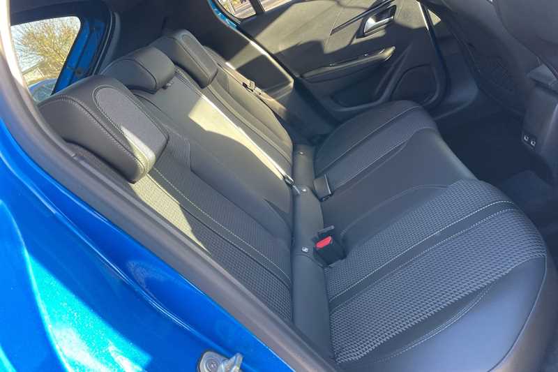 Used Peugeot 208 2023 for sale - 77010678: Photo 39