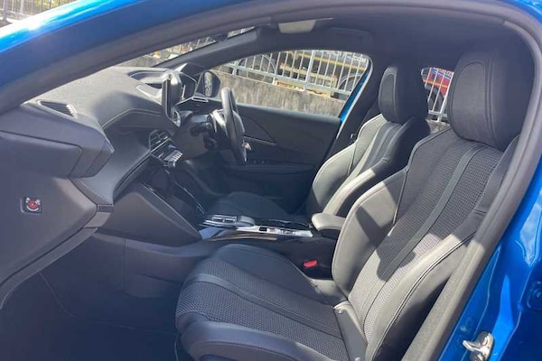 Used Peugeot 208 2023 for sale - 76204228: Photo 32