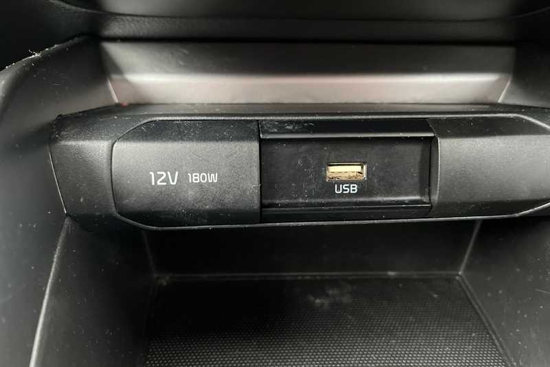 Used Kia Stonic 2023 for sale - 77841748: Photo 32