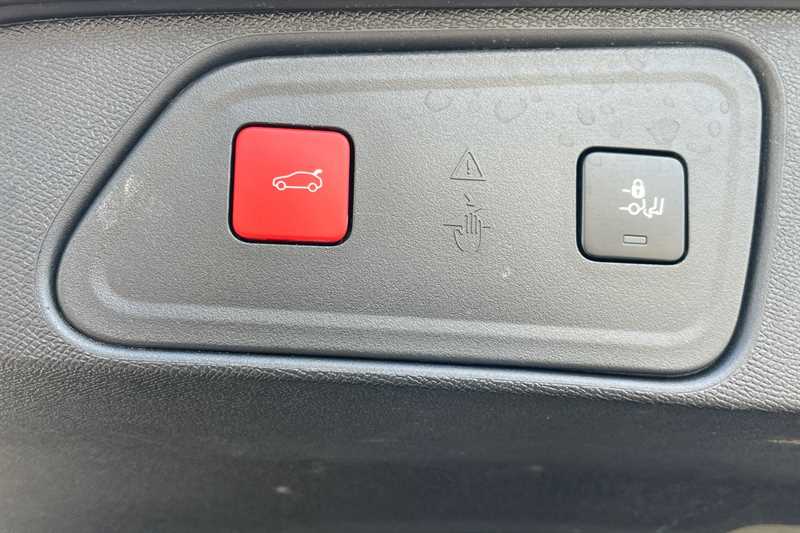 Used Peugeot 3008 2023 for sale - 78022810: Photo 25