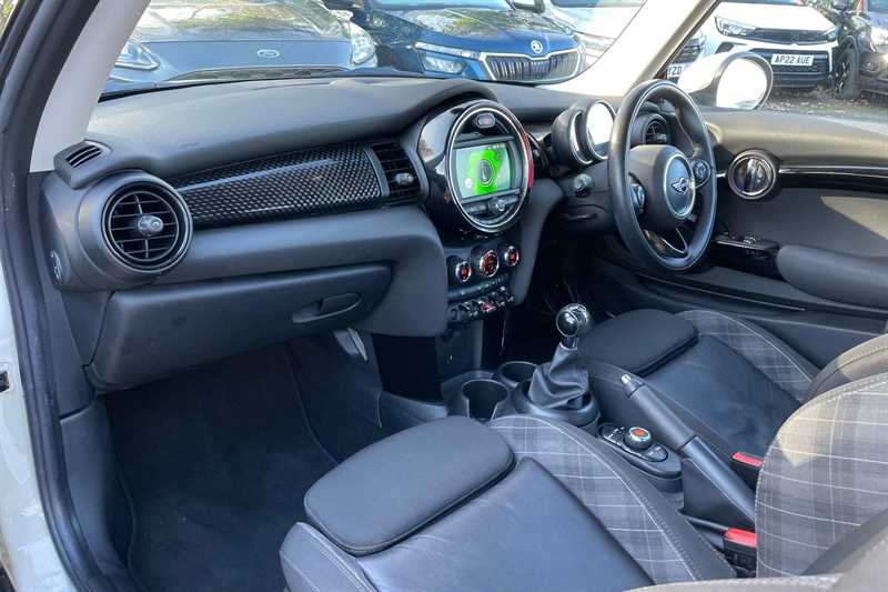 Used MINI Hatch 2018 for sale - 76598035: Photo 13