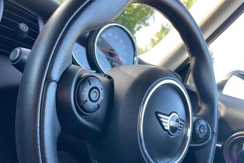 Used MINI Hatch 2018 for sale - 76598035: Photo 31