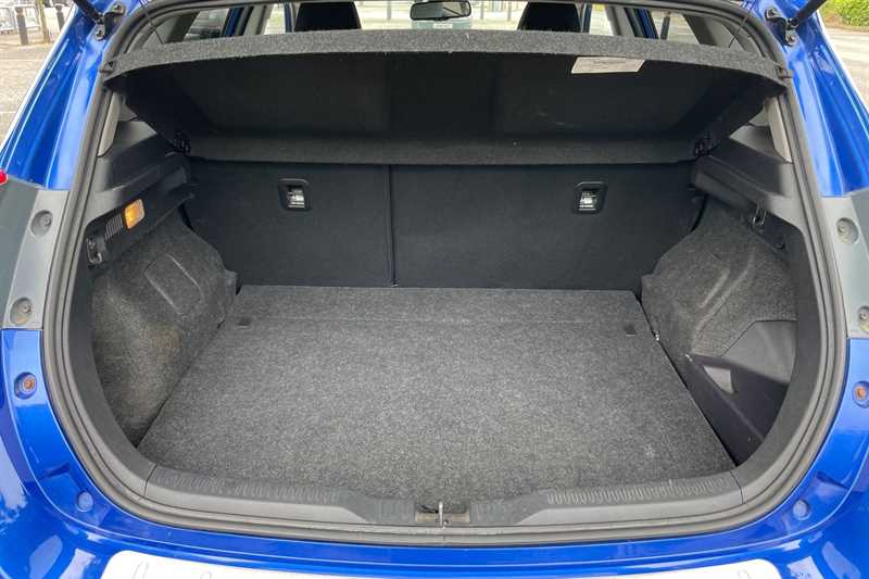 Used Toyota Auris 2018 for sale - 76901701: Photo 24