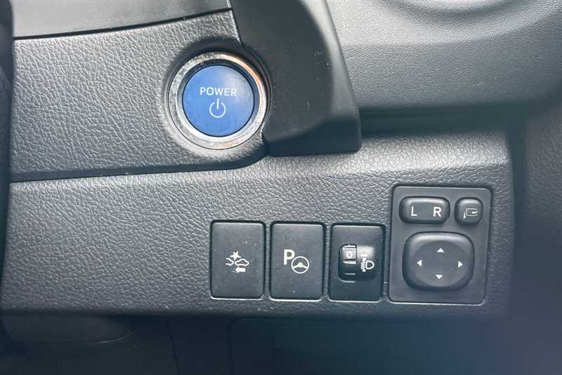 Used Toyota Auris 2018 for sale - 76901701: Photo 48