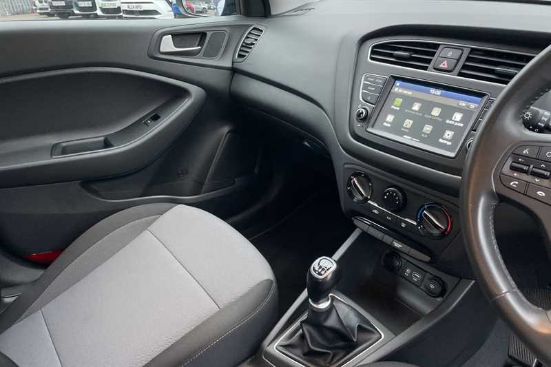 Used Hyundai i20 2018 for sale - 77472018: Photo 14