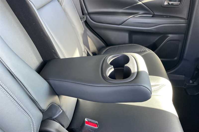 Used Mitsubishi Outlander 2020 for sale - 76420582: Photo 40