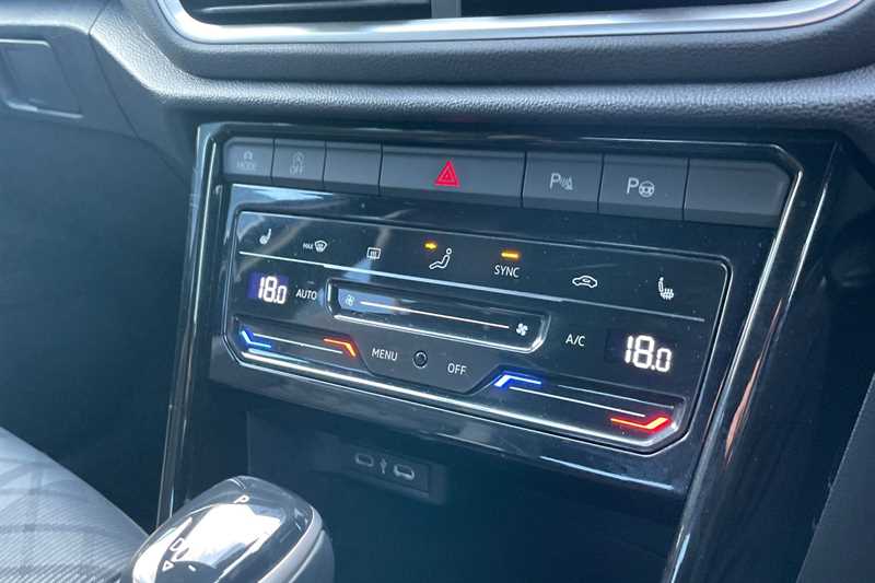 Used Volkswagen T-Roc 2023 for sale - 77146364: Photo 15