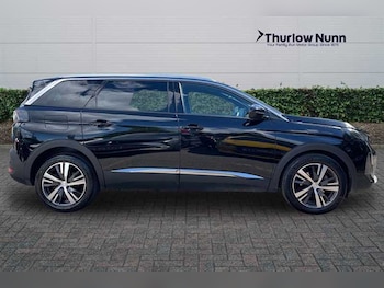 Used Peugeot 5008 2023 for sale - 75954930: Photo