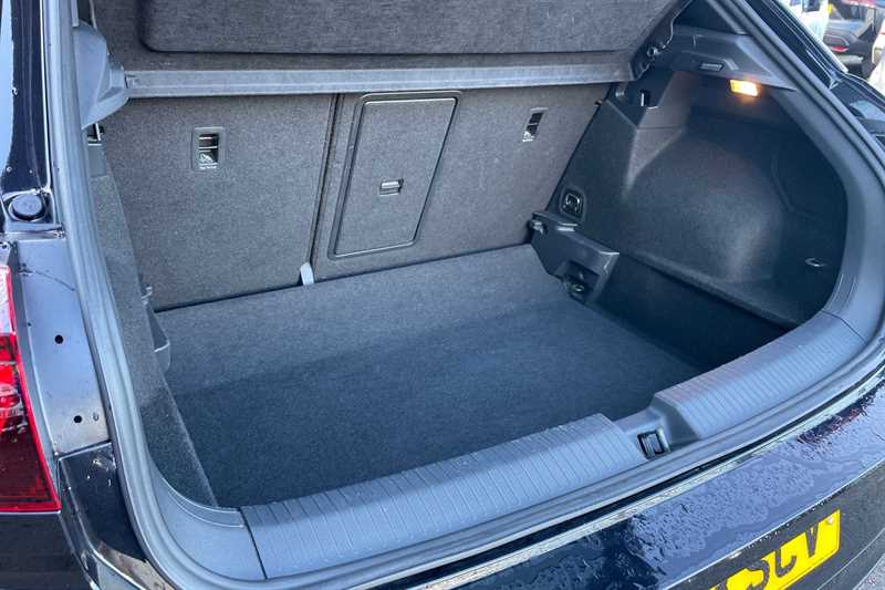 Used Volkswagen T-Roc 2023 for sale - 76575319: Photo 39