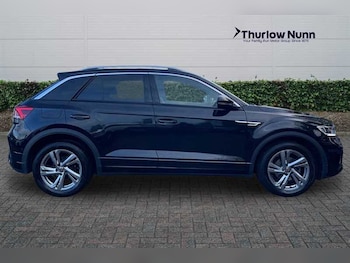 Used Volkswagen T-Roc 2023 for sale - 76575319: Photo