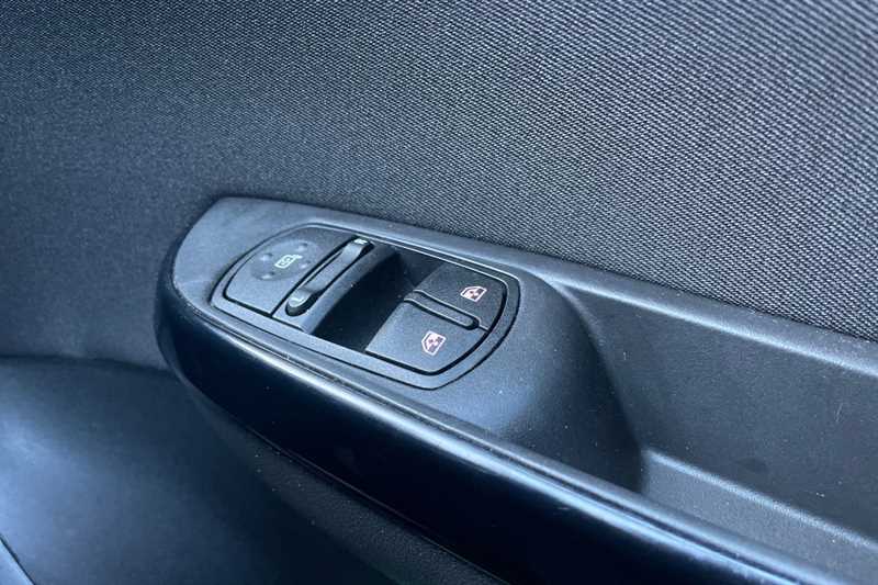 Used Vauxhall Corsa 2018 for sale - 76754850: Photo 15