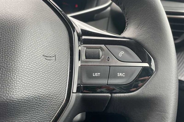 Used Peugeot 208 2022 for sale - 76204236: Photo 22