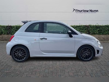 Used Abarth 695 2024 for sale - 78051568: Photo