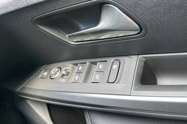 Used Peugeot E-3008 2024 for sale - 74558253: Photo 15