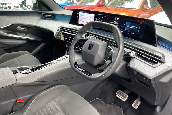 Used Peugeot E-3008 2024 for sale - 76204121: Photo 10