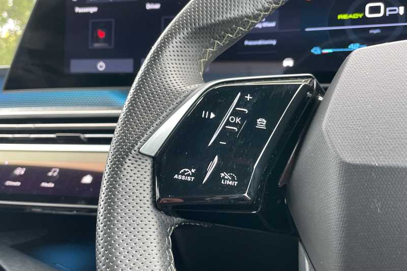 Used Peugeot E-3008 2024 for sale - 76204121: Photo 22